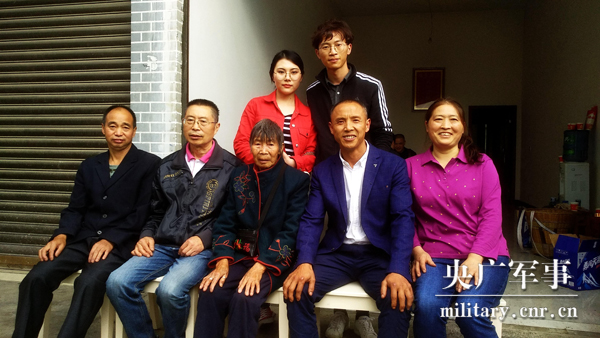 中國退役軍人張明洪：三輪車(chē)蹬出的幸福生活和無(wú)愧人生-云南能投軍創(chuàng  )產(chǎn)業(yè)投資有限公司