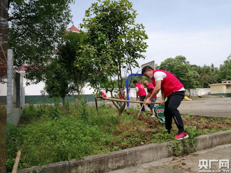 江西分宜退役軍人：志愿紅，敬老情-云南能投軍創(chuàng  )產(chǎn)業(yè)投資有限公司
