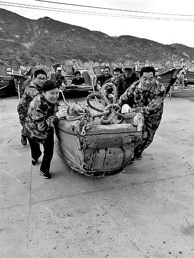 面朝大海，鳥(niǎo)“嶼”花“鄉”——記退役軍人、浙江省舟山市花鳥(niǎo)鄉黨委書(shū)記楊玉斌-云南能投軍創(chuàng  )產(chǎn)業(yè)投資有限公司