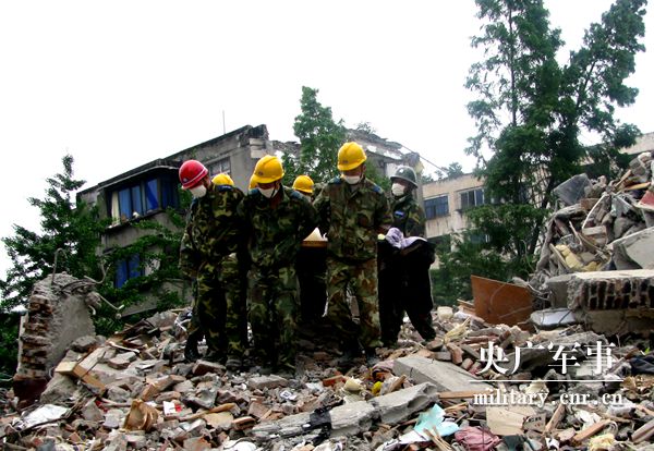 張喜忠：從掏糞工到國慶觀(guān)禮臺嘉賓，“北漂”退伍老兵的人生逆襲-云南能投軍創(chuàng  )產(chǎn)業(yè)投資有限公司