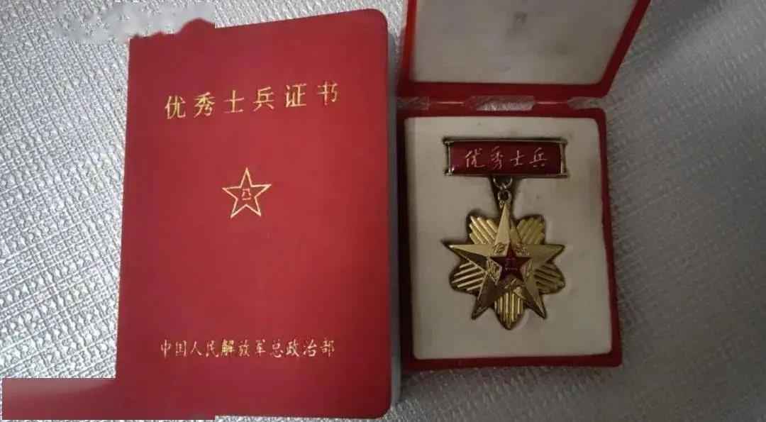 退伍不褪色！80后退役軍人勇救落水司機-云南能投軍創(chuàng  )產(chǎn)業(yè)投資有限公司