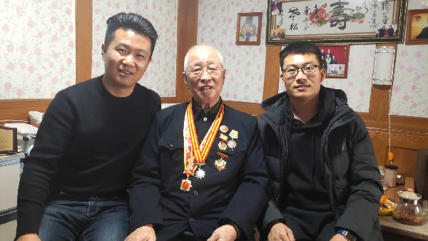 寧平年：從拉面小哥到影視編導，跨界追逐的人生夢(mèng)想-云南能投軍創(chuàng  )產(chǎn)業(yè)投資有限公司