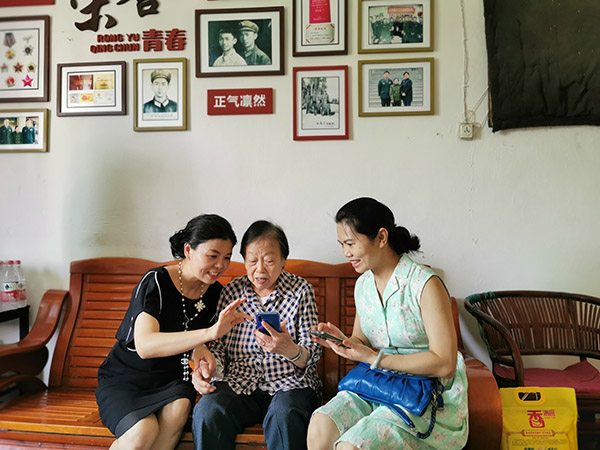 許靈：從正團職政委到金牌“月嫂”，一位自主擇業(yè)女軍官的人生跨越-云南能投軍創(chuàng  )產(chǎn)業(yè)投資有限公司