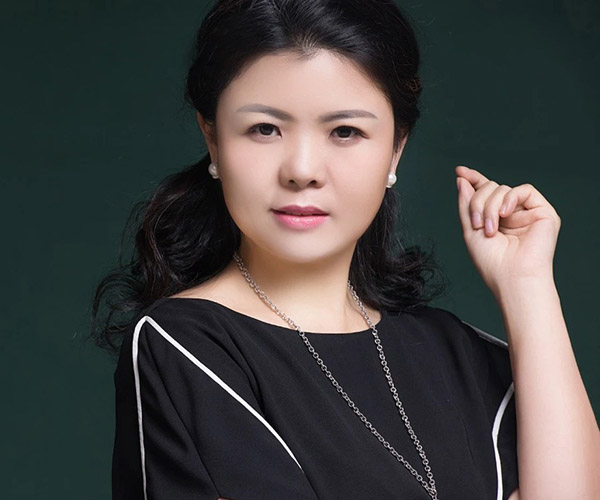 許靈：從正團職政委到金牌“月嫂”，一位自主擇業(yè)女軍官的人生跨越-云南能投軍創(chuàng  )產(chǎn)業(yè)投資有限公司