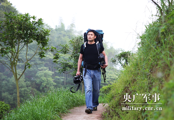 何苦：走進(jìn)山城“棒棒軍”，記錄負重前行的力量-云南能投軍創(chuàng  )產(chǎn)業(yè)投資有限公司