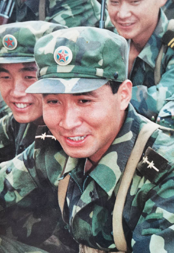 馬謙：從“愛(ài)兵模范”到“愛(ài)民書(shū)記”，扶貧路上真情依然-云南能投軍創(chuàng  )產(chǎn)業(yè)投資有限公司