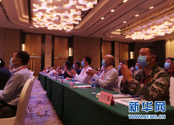 退役軍人村干部決戰脫貧攻堅和推進(jìn)鄉村振興現場(chǎng)交流會(huì )在貴州安順召開(kāi)-云南能投軍創(chuàng  )產(chǎn)業(yè)投資有限公司