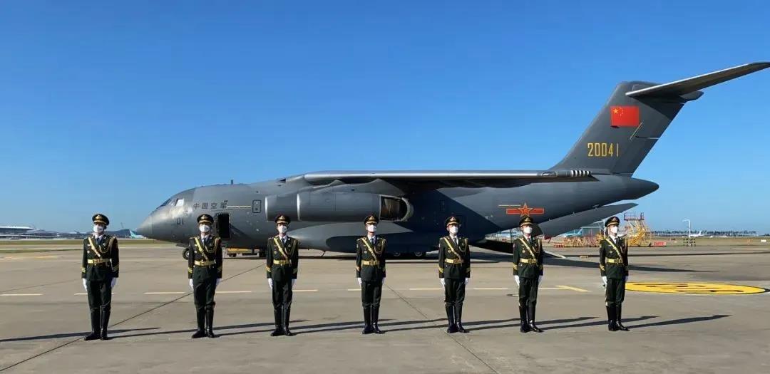 運-20接英雄回家，編號體現祖國對烈士們的無(wú)上尊崇-云南能投軍創(chuàng  )產(chǎn)業(yè)投資有限公司