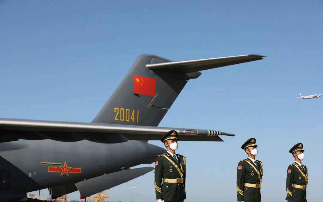 運-20接英雄回家，編號體現祖國對烈士們的無(wú)上尊崇-云南能投軍創(chuàng  )產(chǎn)業(yè)投資有限公司