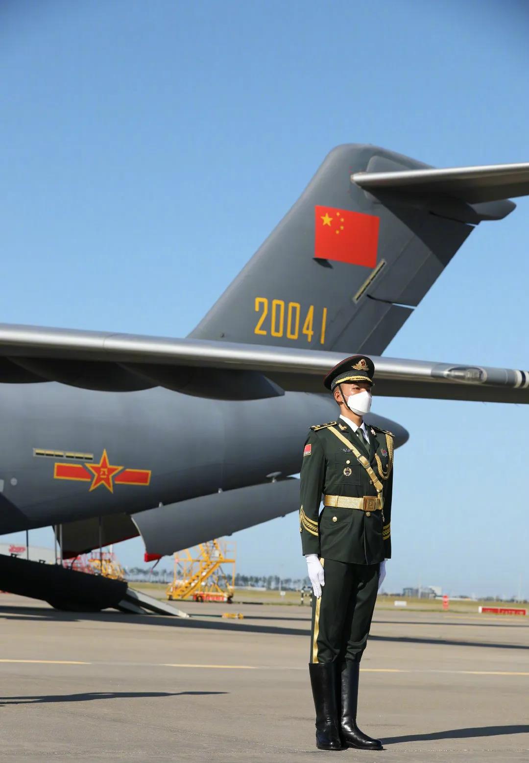 運-20接英雄回家，編號體現祖國對烈士們的無(wú)上尊崇-云南能投軍創(chuàng  )產(chǎn)業(yè)投資有限公司