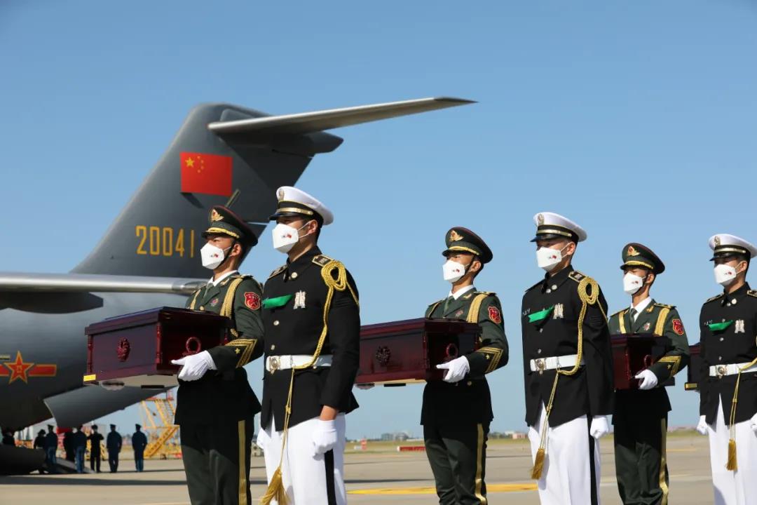 運-20接英雄回家，編號體現祖國對烈士們的無(wú)上尊崇-云南能投軍創(chuàng  )產(chǎn)業(yè)投資有限公司