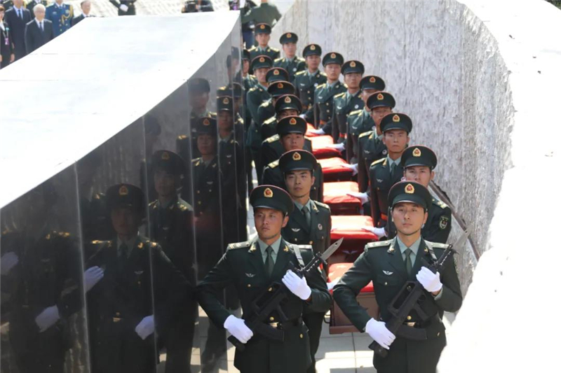 英魂入故土！?第七批在韓志愿軍烈士安葬儀式在沈陽(yáng)舉行-云南能投軍創(chuàng  )產(chǎn)業(yè)投資有限公司