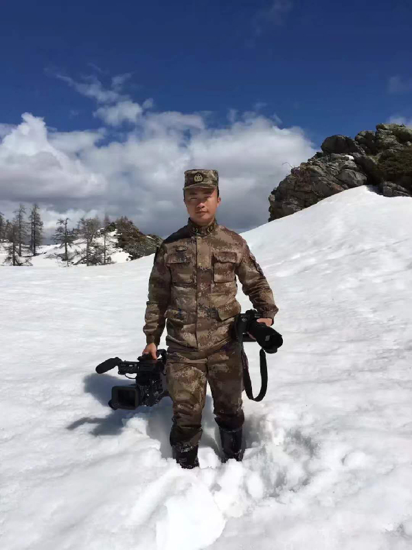 毛國強：致敬軍人愛(ài)情，定格浪漫時(shí)刻-云南能投軍創(chuàng  )產(chǎn)業(yè)投資有限公司