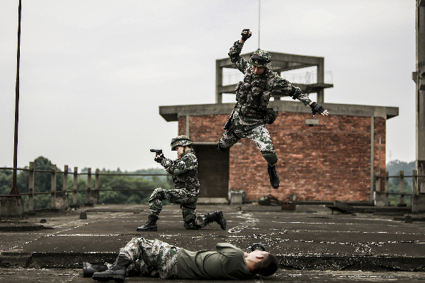 毛國強：致敬軍人愛(ài)情，定格浪漫時(shí)刻-云南能投軍創(chuàng  )產(chǎn)業(yè)投資有限公司