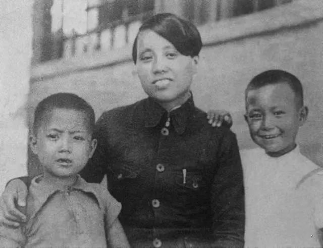 可愛(ài)的中國您看到了嗎？您犧牲前在監牢里的憧憬，都實(shí)現了！-云南能投軍創(chuàng  )產(chǎn)業(yè)投資有限公司