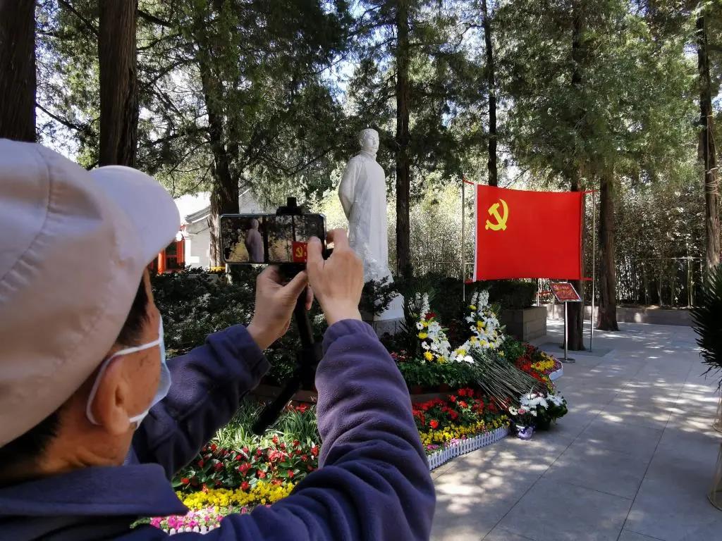 “盛世如你所愿”——清明之際的追思和告慰-云南能投軍創(chuàng  )產(chǎn)業(yè)投資有限公司