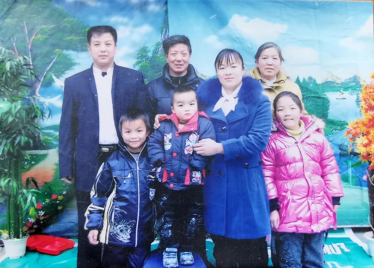 黃仁遠：大渡河畔“兵支書(shū)”-云南能投軍創(chuàng  )產(chǎn)業(yè)投資有限公司