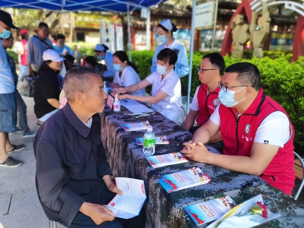 黨史學(xué)習教育 | 普洱市退役軍人事務(wù)局開(kāi)展政策宣傳和健康義診-云南能投軍創(chuàng  )產(chǎn)業(yè)投資有限公司