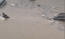 退役不褪色，暴雨中，這些退役軍人真給力-云南能投軍創(chuàng  )產(chǎn)業(yè)投資有限公司