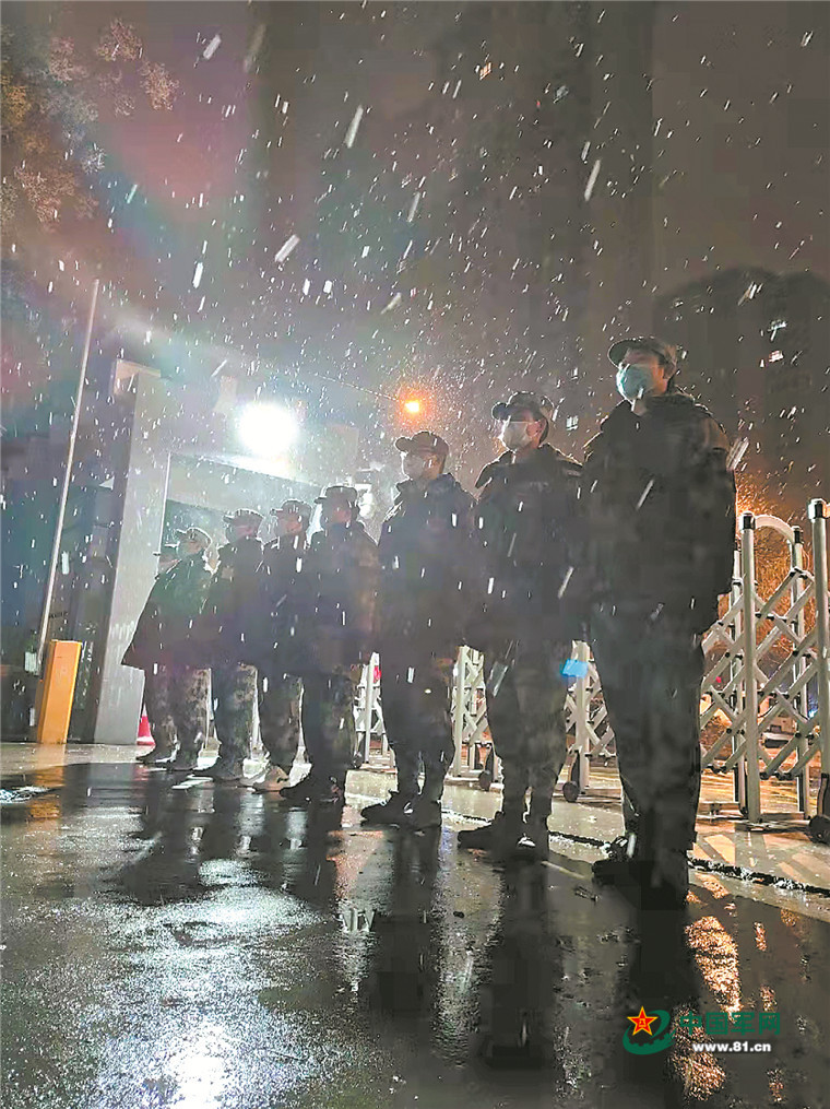 退役不褪色！陜西省西安市退役大學(xué)生沖在校園抗疫一線(xiàn)-云南能投軍創(chuàng  )產(chǎn)業(yè)投資有限公司