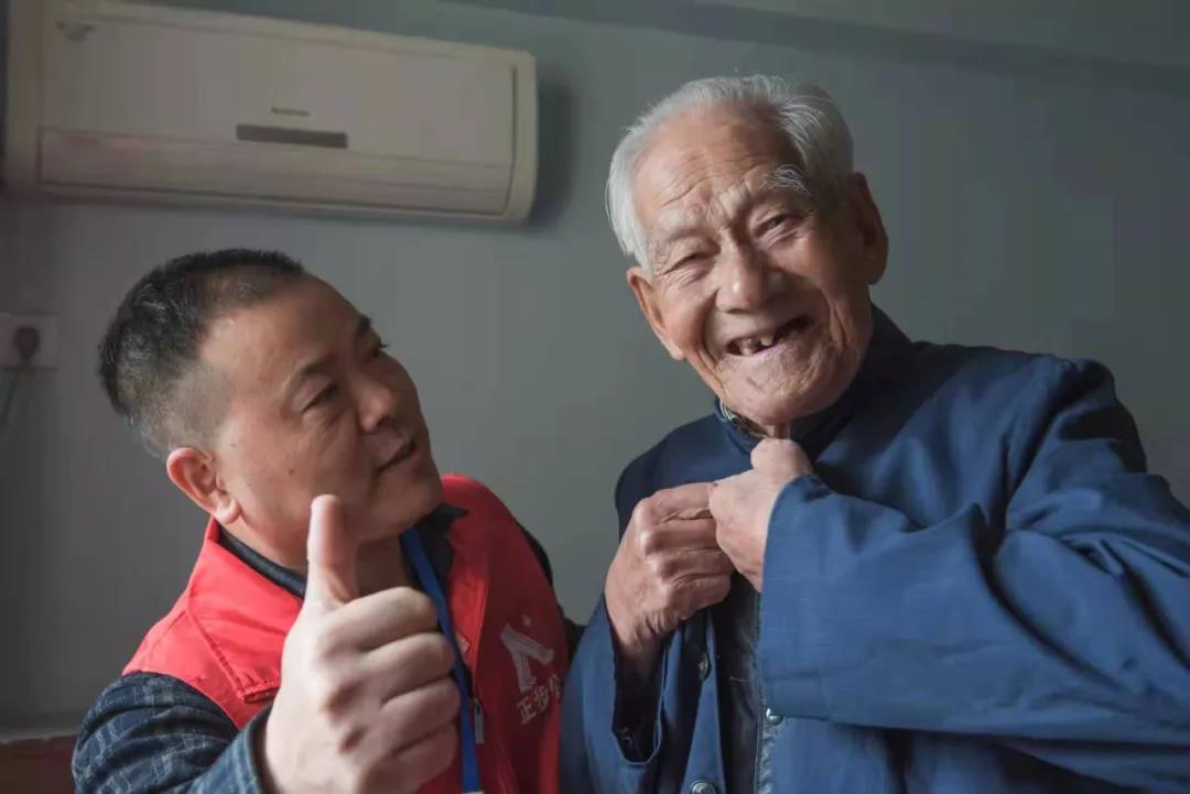 這張大“合影”，太珍貴了！-云南能投軍創(chuàng  )產(chǎn)業(yè)投資有限公司