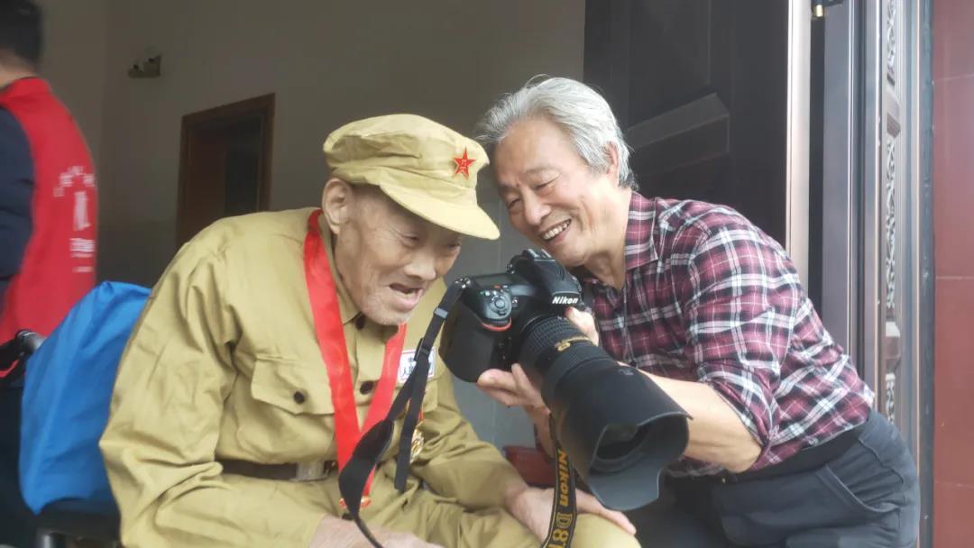 這張大“合影”，太珍貴了！-云南能投軍創(chuàng  )產(chǎn)業(yè)投資有限公司