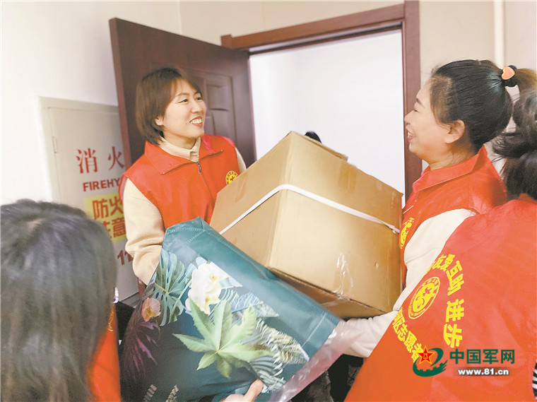 學(xué)雷鋒志愿服務(wù)牽手基層雙擁-云南能投軍創(chuàng  )產(chǎn)業(yè)投資有限公司