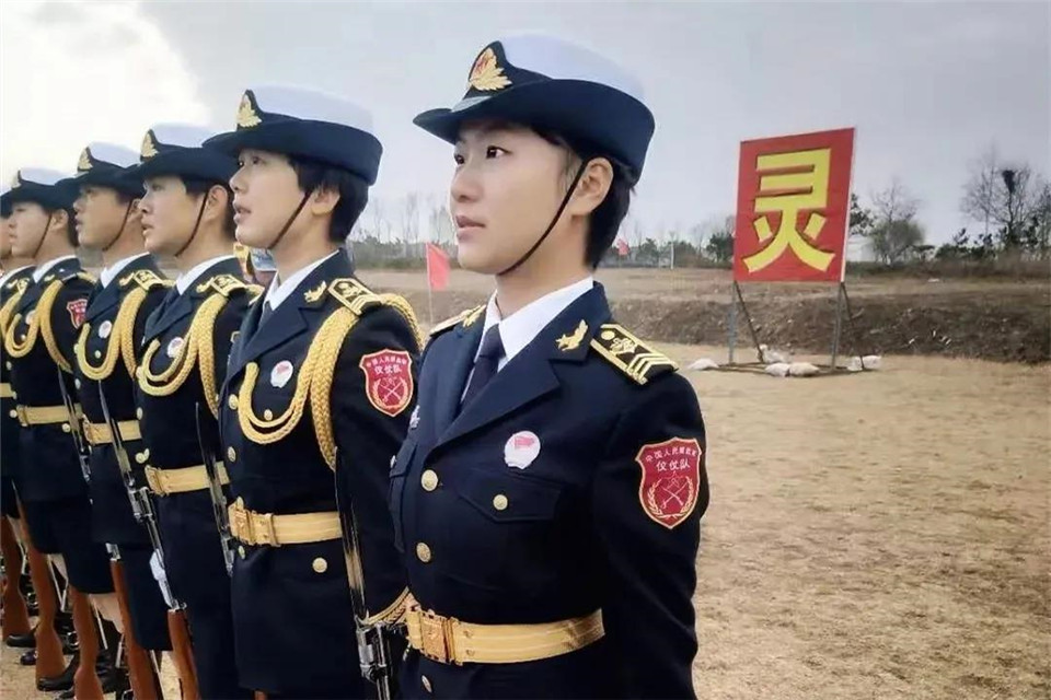 從北大學(xué)子到航母水兵，她說(shuō)：部隊教會(huì )了我什么是真正的堅守-云南能投軍創(chuàng  )產(chǎn)業(yè)投資有限公司