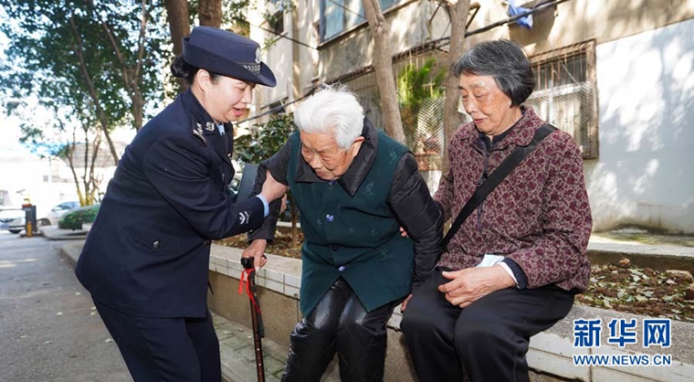 曾是駐港部隊女兵，退役從警的武漢警花不懼刀鋒勇斗歹徒-云南能投軍創(chuàng  )產(chǎn)業(yè)投資有限公司