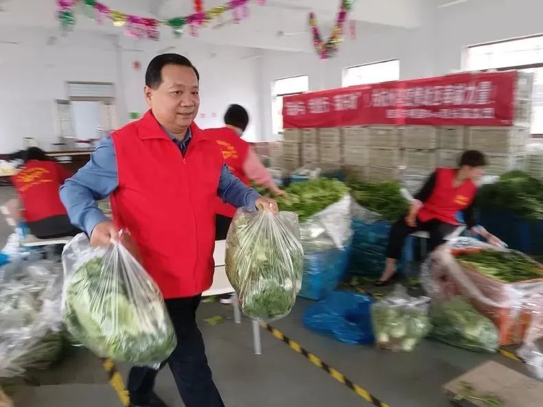 疫情不退老兵不退 退役軍人奮戰抗疫一線(xiàn)-云南能投軍創(chuàng  )產(chǎn)業(yè)投資有限公司