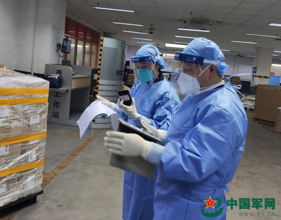 了不起的退役軍人丨40歲從軍醫“跨界”到海關(guān)，他竟還能年年拿第一！-云南能投軍創(chuàng  )產(chǎn)業(yè)投資有限公司