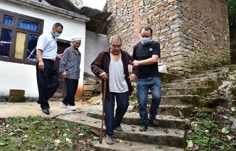 “兵支書(shū)”田進(jìn)：軍營(yíng)練斗志 返鄉創(chuàng  )輝煌-云南能投軍創(chuàng  )產(chǎn)業(yè)投資有限公司