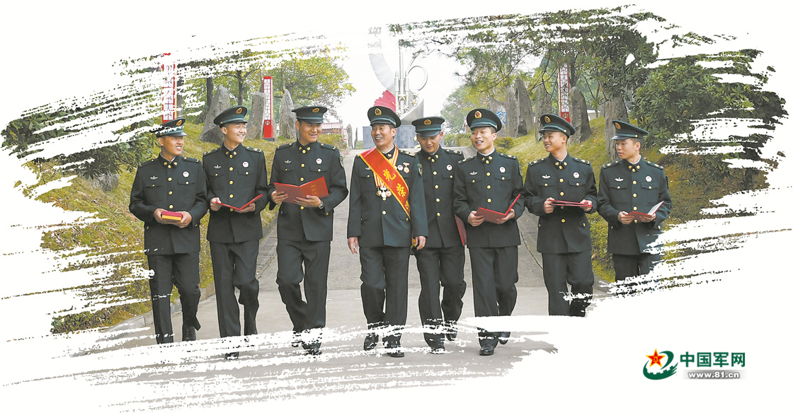 4名火箭軍老兵告別軍營(yíng) 烈焰見(jiàn)證歲月榮光-云南能投軍創(chuàng  )產(chǎn)業(yè)投資有限公司