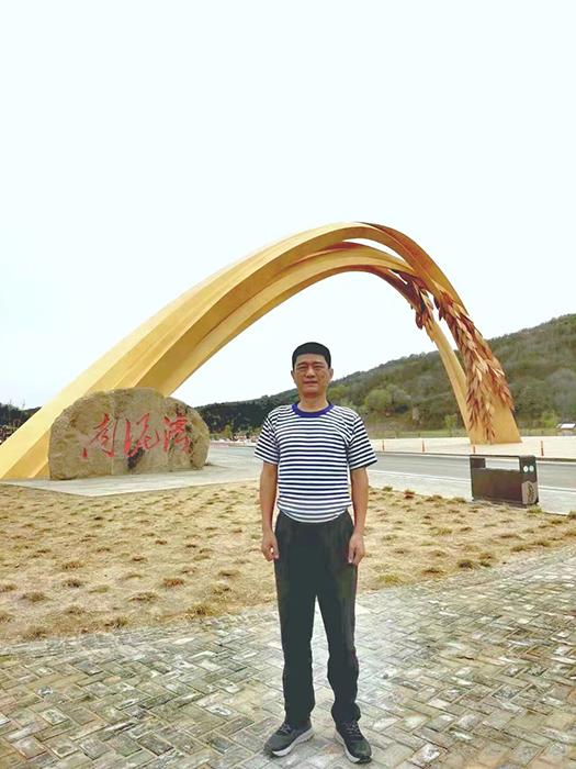 周曉東：一個(gè)最美退役軍人的“戰豆”溯源-云南能投軍創(chuàng  )產(chǎn)業(yè)投資有限公司