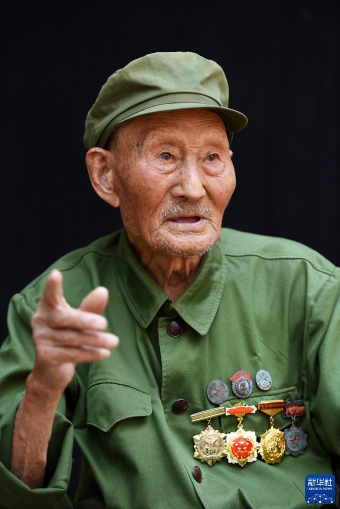 浴血榮光丨致敬抗戰老戰士——張德運-云南能投軍創(chuàng  )產(chǎn)業(yè)投資有限公司