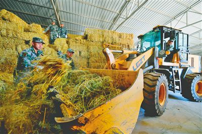 大漠深處，五星紅旗高高飄揚！-云南能投軍創(chuàng  )產(chǎn)業(yè)投資有限公司