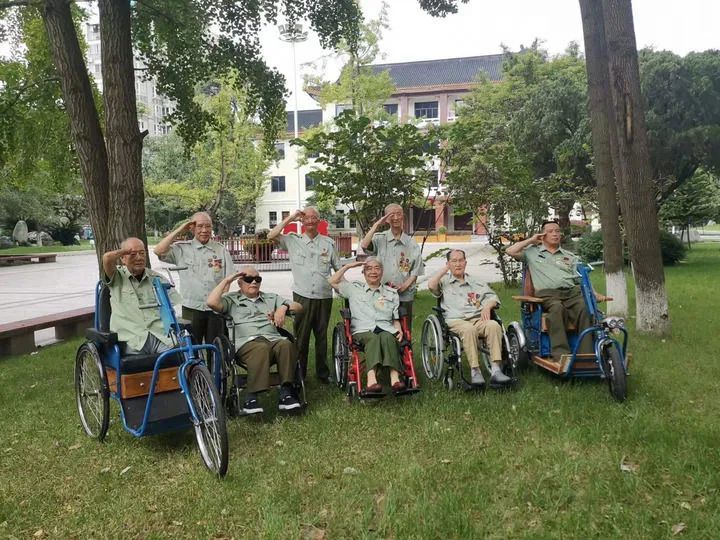 新華社：長(cháng)津湖“冰雕戰士”依然“抱筆”在戰斗-云南能投軍創(chuàng  )產(chǎn)業(yè)投資有限公司