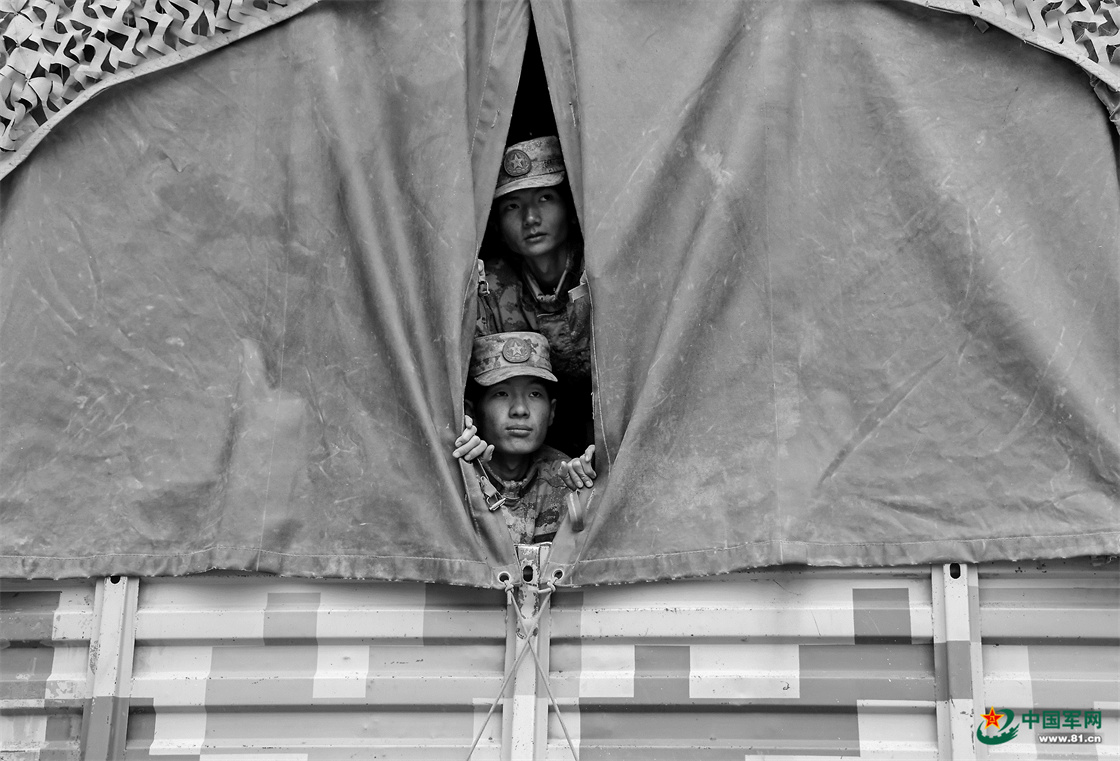 中國邊關(guān)丨雪山腳下，老兵不忍說(shuō)“再見(jiàn)”-云南能投軍創(chuàng  )產(chǎn)業(yè)投資有限公司