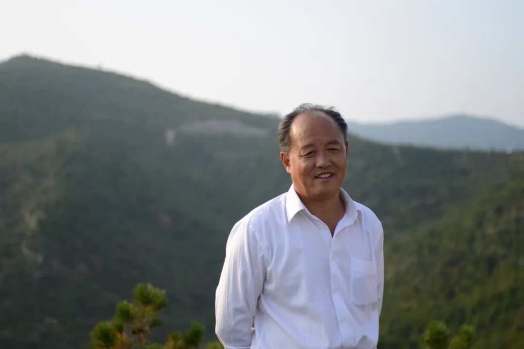 解放軍報：一個(gè)人，一座山，一片綠——記老兵張俊平-云南能投軍創(chuàng  )產(chǎn)業(yè)投資有限公司