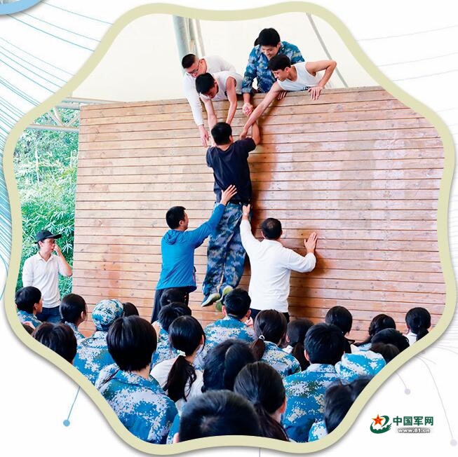 上海市楊浦區駐軍部隊：做青少年健康成長(cháng)的“迷彩后盾”-云南能投軍創(chuàng  )產(chǎn)業(yè)投資有限公司