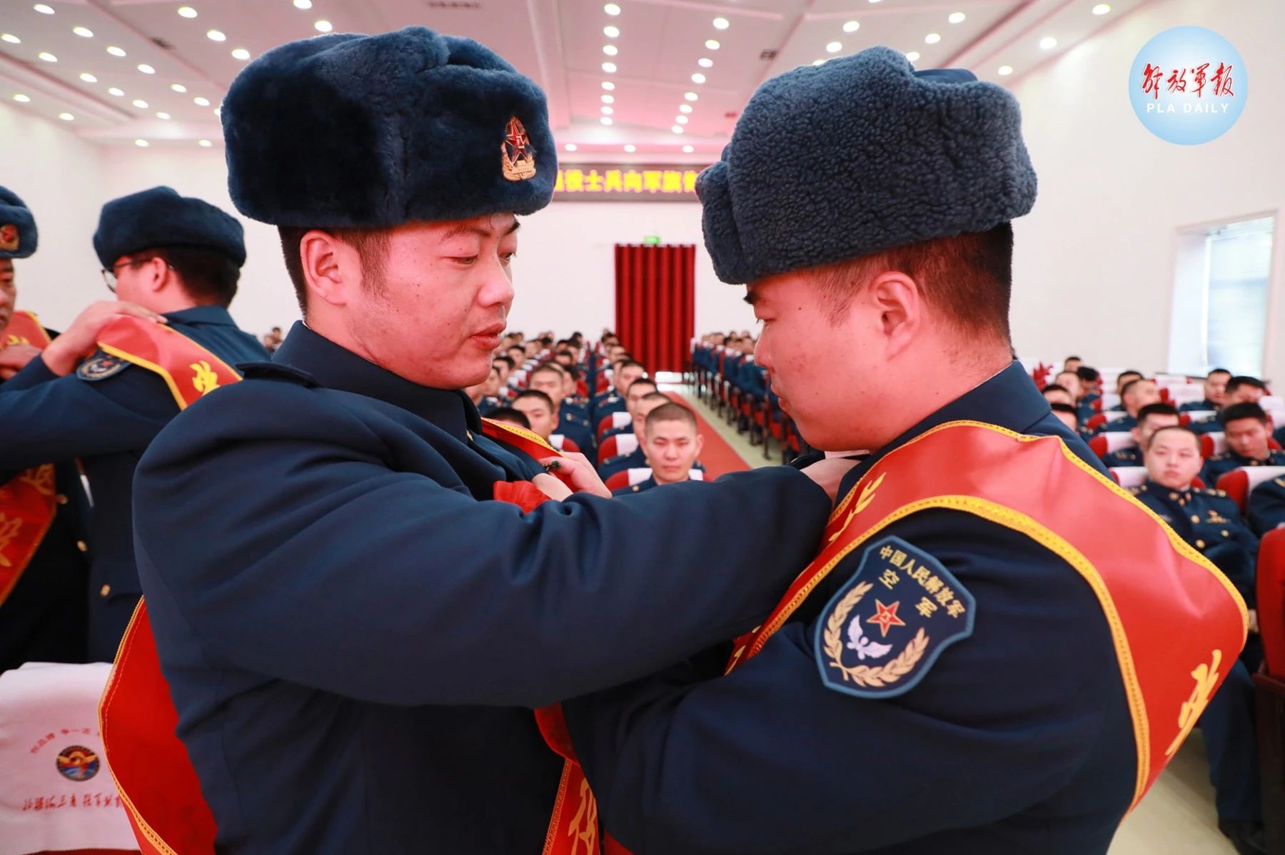 “今天，我退役了……”揮淚告別，他們踏上新征程-云南能投軍創(chuàng  )產(chǎn)業(yè)投資有限公司