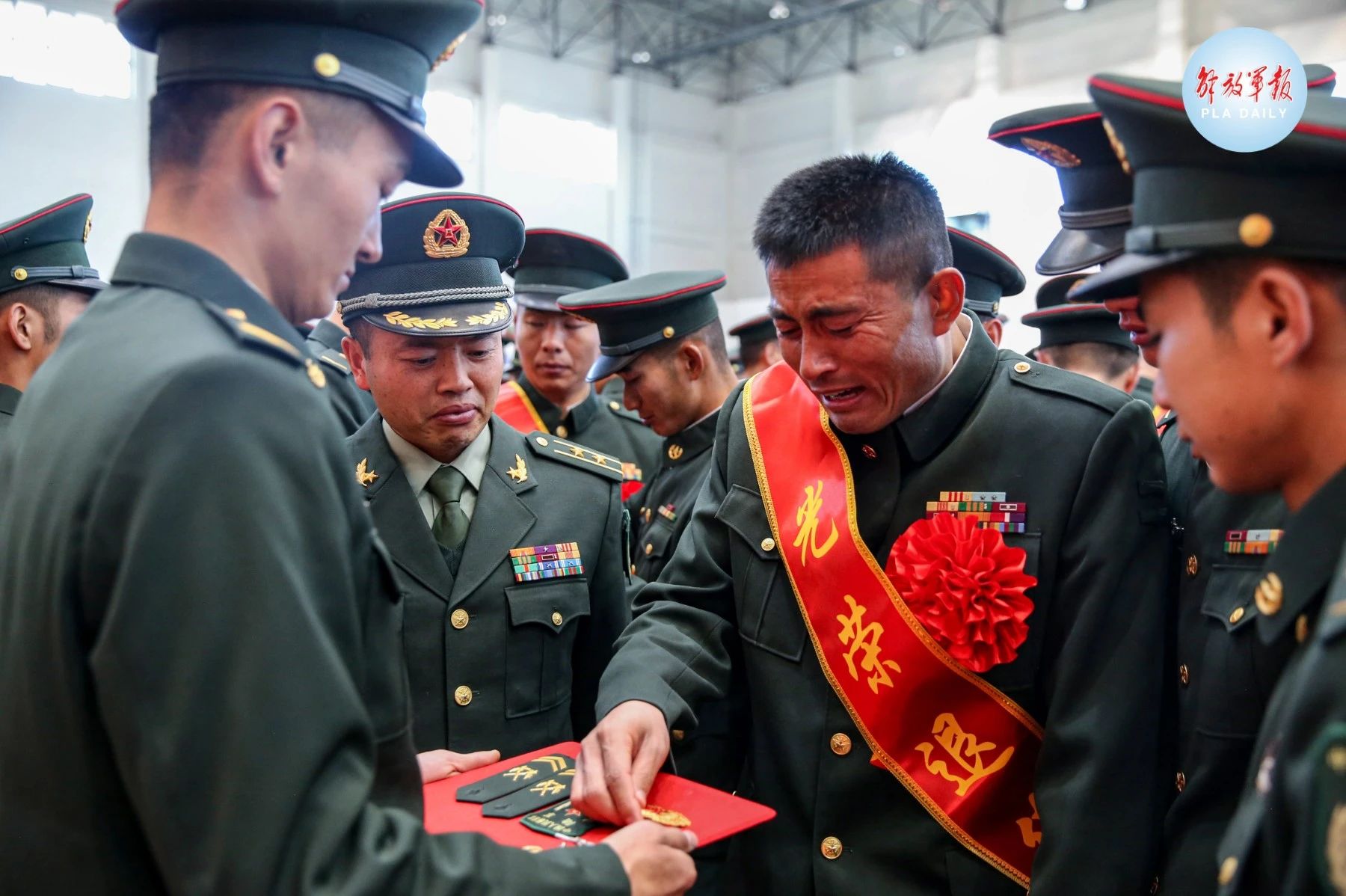 “今天，我退役了……”揮淚告別，他們踏上新征程-云南能投軍創(chuàng  )產(chǎn)業(yè)投資有限公司