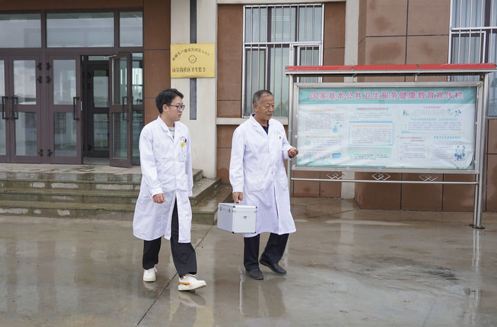 行醫邊疆愛(ài)無(wú)疆——記堅守深山牧區37載的“健康守護人”李琳-云南能投軍創(chuàng  )產(chǎn)業(yè)投資有限公司