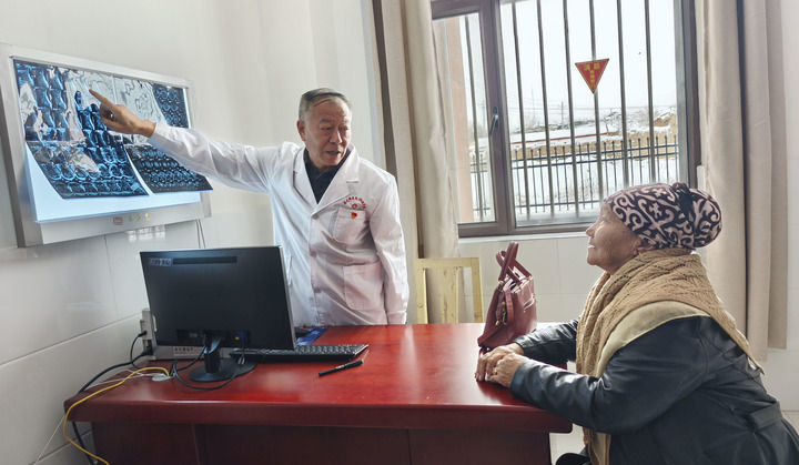 行醫邊疆愛(ài)無(wú)疆——記堅守深山牧區37載的“健康守護人”李琳-云南能投軍創(chuàng  )產(chǎn)業(yè)投資有限公司