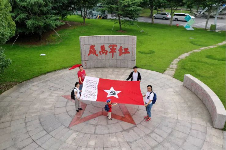 2024，致敬那些溫暖了歲月的老兵-云南能投軍創(chuàng  )產(chǎn)業(yè)投資有限公司